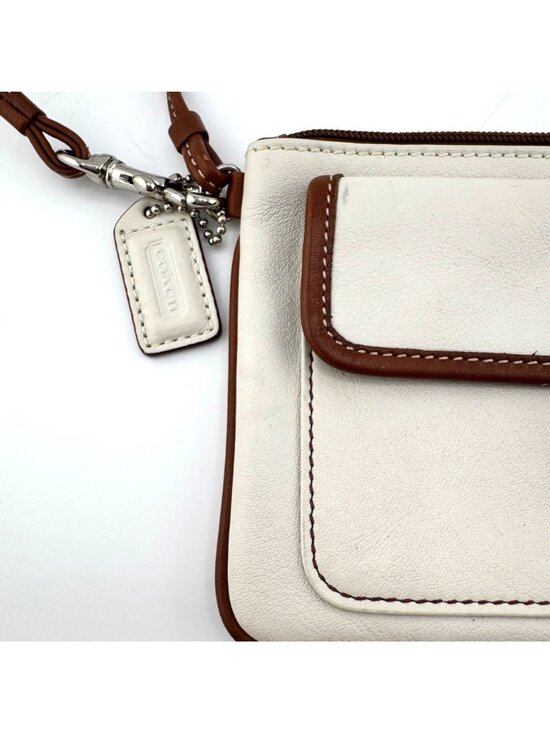 Coach Vintage Soho Ivory & Brown Leather Wristlet Clutch w/Buckle - Picture 6 of 7